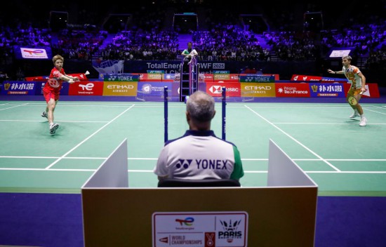 他仍需面对 他仍需面对