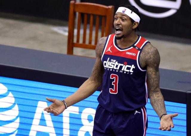 于球队的士 于球队的士