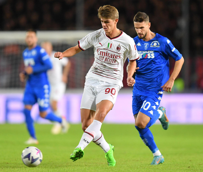 体育中超：青岛海牛客场3-1深圳 获首个客场胜利