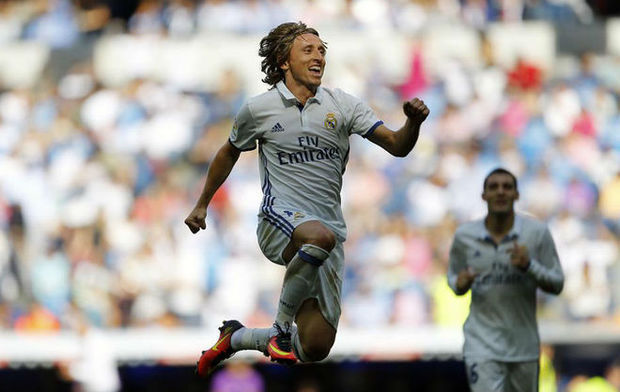 跟队：西蒙斯的转会费为5180万英镑，合同中包含下次转会分成